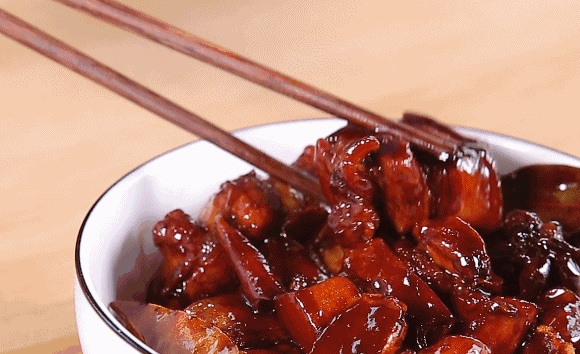  「千万别」老中医说：人过70无肉不饱！千万别让“健康饮食＝粗茶淡饭”骗了您！