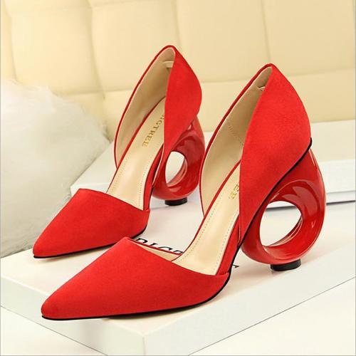 9款最有女人味的高跟鞋,晚上穿给老公看,保证再不说你乱花钱!