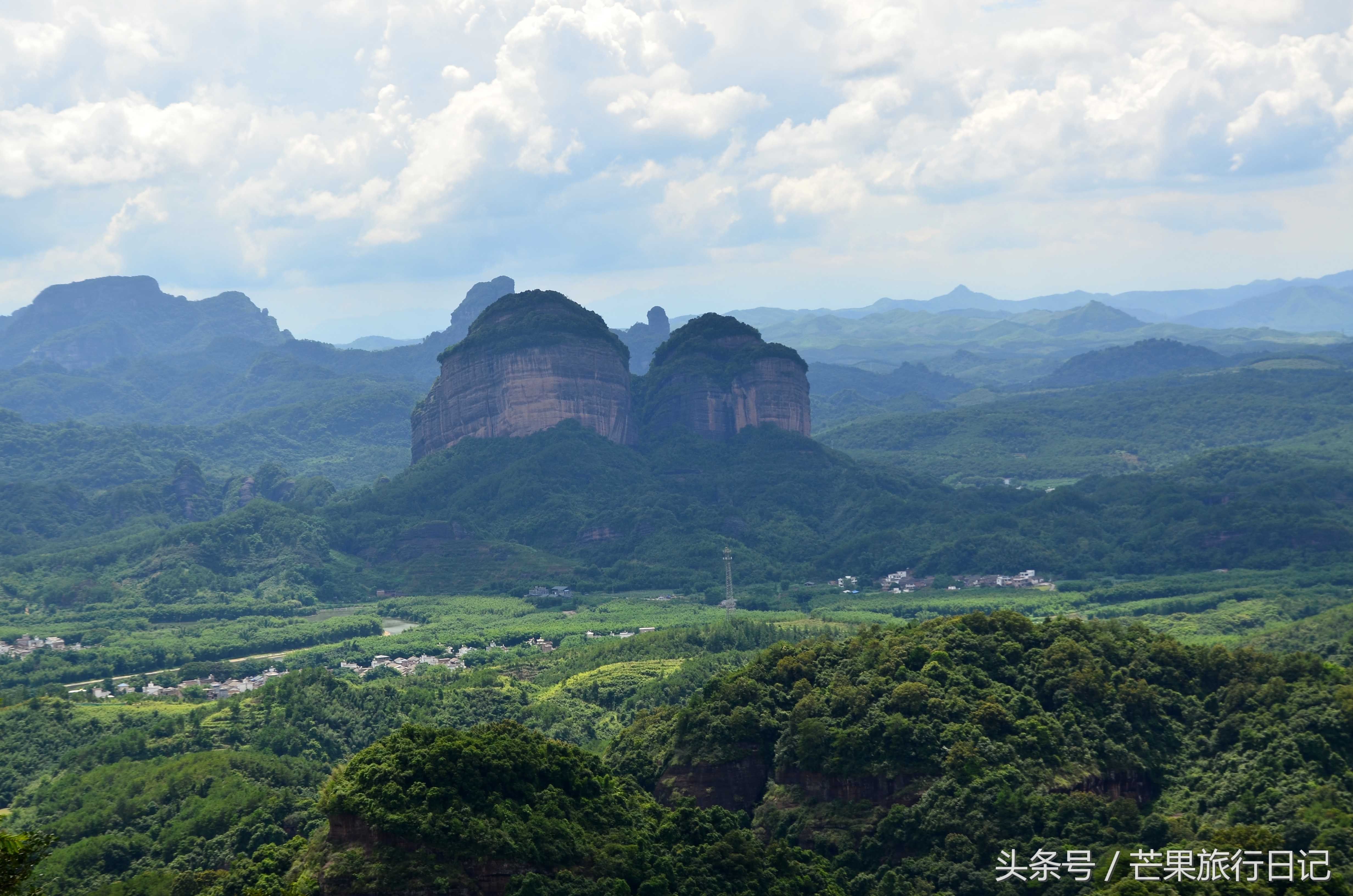 在广东和湖南交界处，有个美丽的县，出了世界级旅游景区