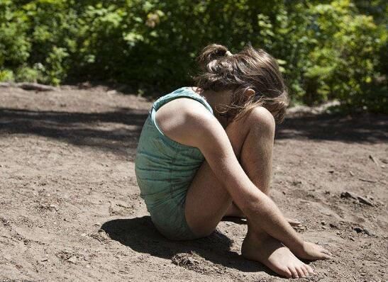 女生:12岁女生身高到了1米73,家长求助怎么才能让孩子身高停下来