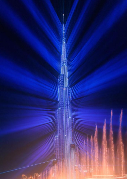 世界上最震撼的灯光秀,照亮整个夜空,土豪的世界我们不懂!