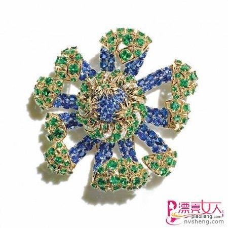  [漂亮]【尚】胸针配戴 10款能够让你与众不同的漂亮胸针
