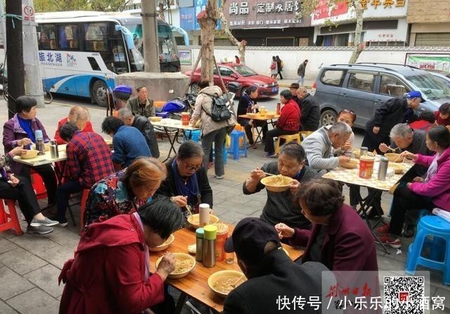 外地游客组团来吃这碗面，面馆每天多卖200余碗！