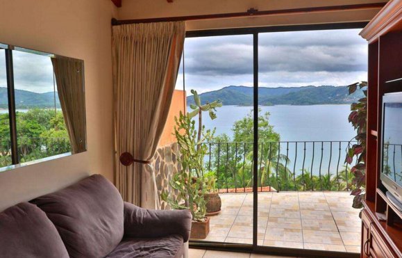 老婆无意间发现一户阳台，太高级了!说等我们买了房也要这样弄