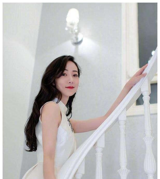  『气质』判断一个女生有没有气质,其实和颜值关系不大,关键在于这4点