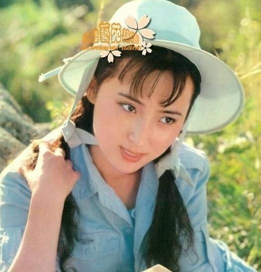  #老照片#陈晓旭这么美原来她有一个高颜值妈妈几张老照片看尽她简短一生