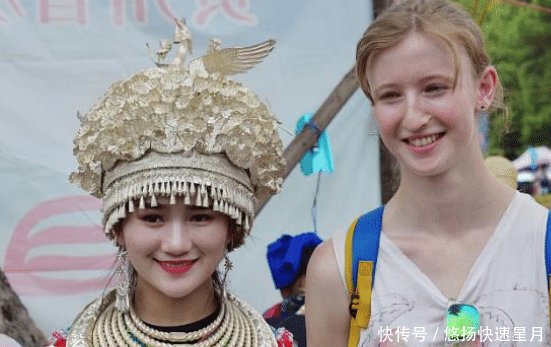 苗族姑娘我们的银饰好看有便宜,为何没人肯买游客我们又不蠢