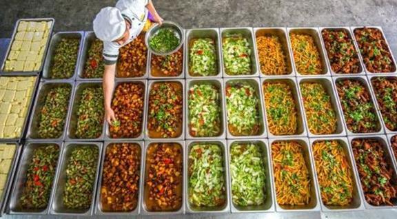 部队有剩菜剩饭吗? 如果出现浪费会怎样? 老兵: 后果非常严重