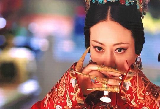 为啥古代妃嫔的手上要戴手指套？其实原因很简单，看看手就知道了