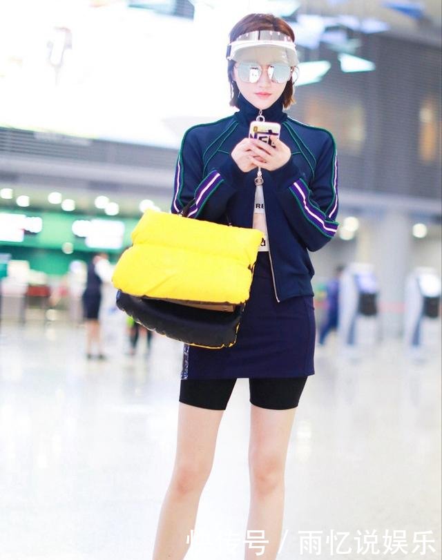 王丽坤衬衫比裙子长，景甜打底裤比裙子长，明星都这么会穿？