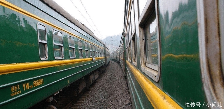  [行李]乘客买两张火车票，自己坐一个行李占一个，12306官网这么