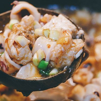  『香辣』香辣鱿鱼虾球豆腐煲