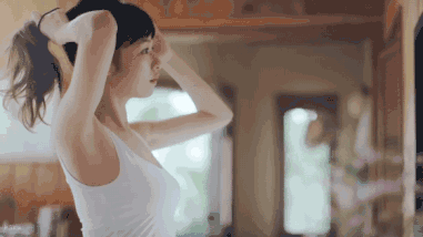 台上脱到只剩胸罩，尺度堪比十八禁?离开张翰后，娜扎也变放荡了!