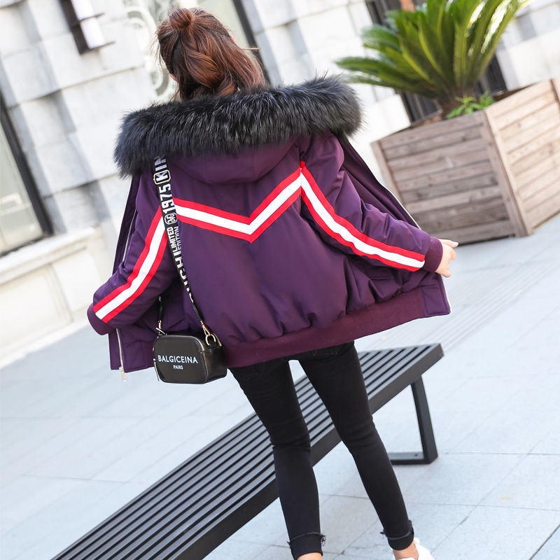 冬季还买死贵的皮草?今年流行穿羽绒服，保暖又洋气