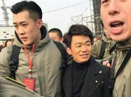 王宝强的新经纪人上位,网友称:有了她宝强会更好!