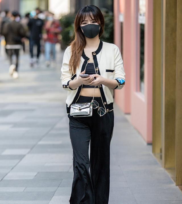 #小香风外套#超级有女神范的穿搭,保证气质镇压全场呢!