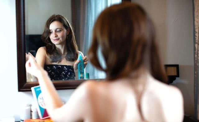 大量法国游客涌入中国专抢购一种东西，直呼：这东西真便宜好用