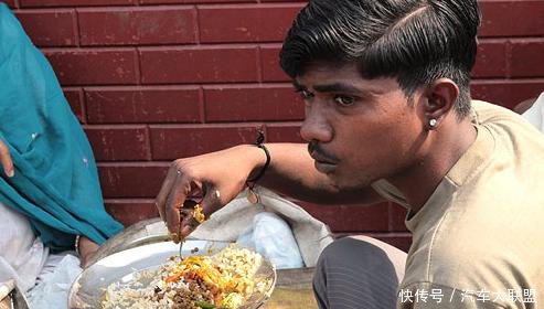 继手抓饭之后，印度又一食物让中国游客吃不惯，甚至看着都恶心