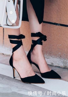 尖头细跟减龄拉长曲线，高贵典雅大气，轻盈不失美感，双脚更舒适