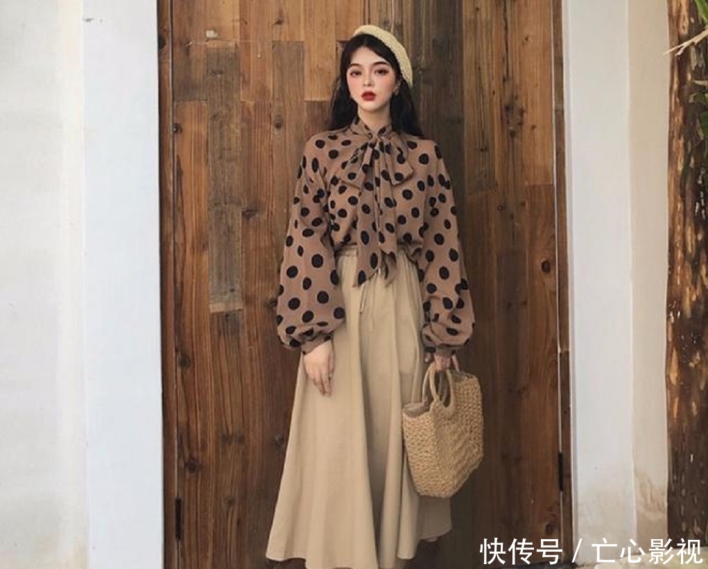 『半身裙』春季超火的衬衫+半裙穿搭,照着穿不要太有气质了!