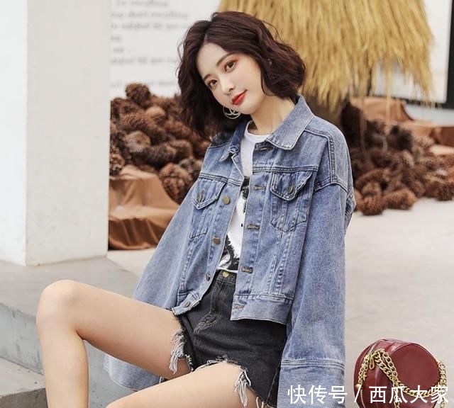【优雅和】给丈母娘一口气买了几件牛仔外套,时髦精都这样穿