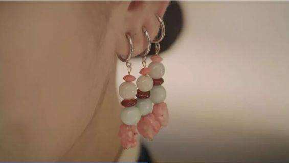 跟着《延禧攻略》学戴耳饰,今夏你最时尚