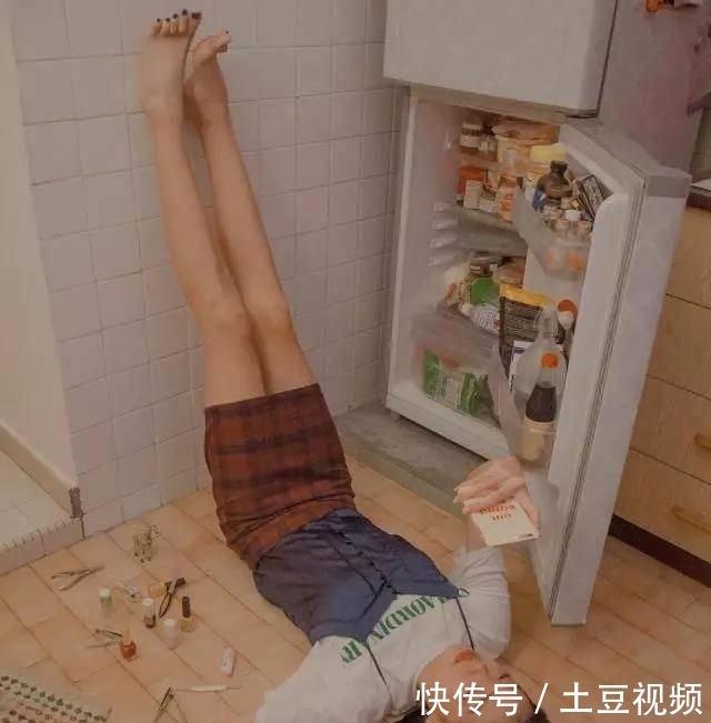 『缺陷』亚洲人讨厌的脸部缺陷她全占了,还被Dior青睐逆袭成高级时尚?