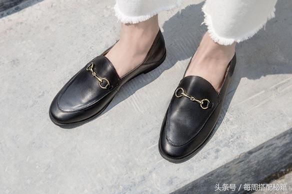 告别高跟，挑对乐福鞋照样时髦
