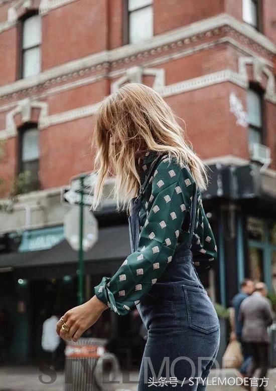 背带裤回潮，除了减龄还似女神！