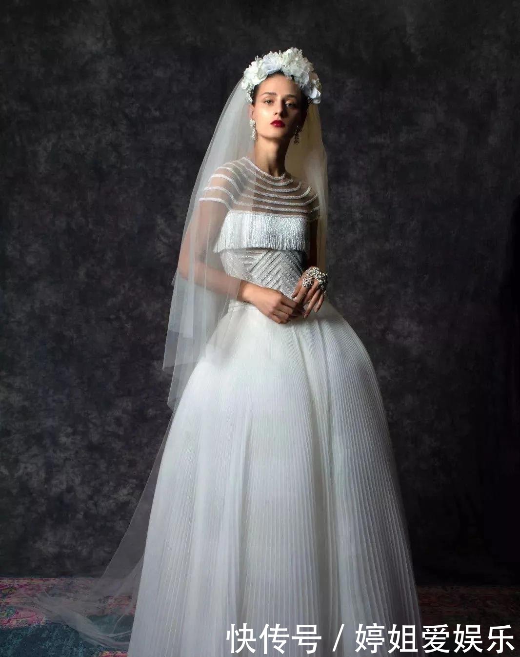  #蝴蝶结#2020年婚纱流行元素 让你的新娘造型美到让人窒息