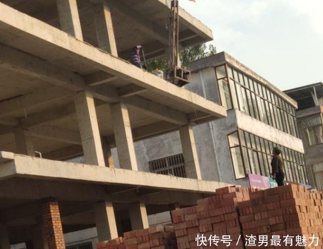 宅基地证书即将发放,农民别只顾着高兴,一定要搞清以下4个问题！