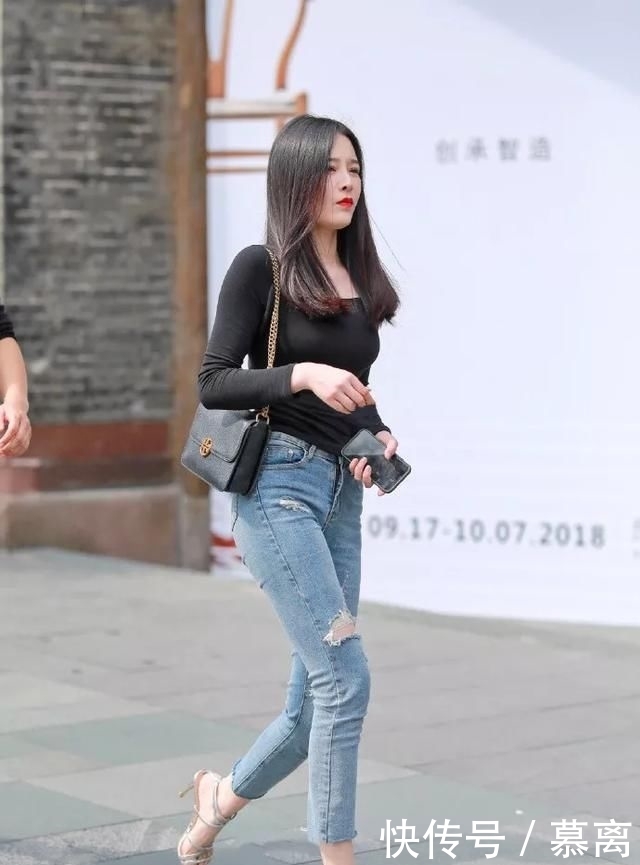 「显得更加」高跟鞋时尚穿搭,走到哪里都是那么的受欢迎
