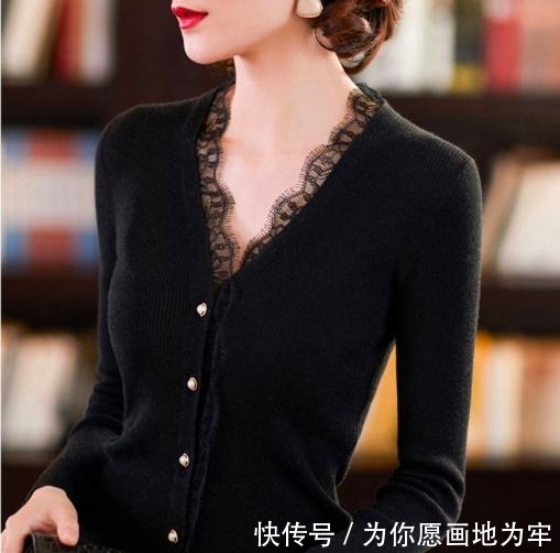 红红火火@有一种高贵叫:“中国红”衬衫配小黑裙,红红火火,美的与众不同