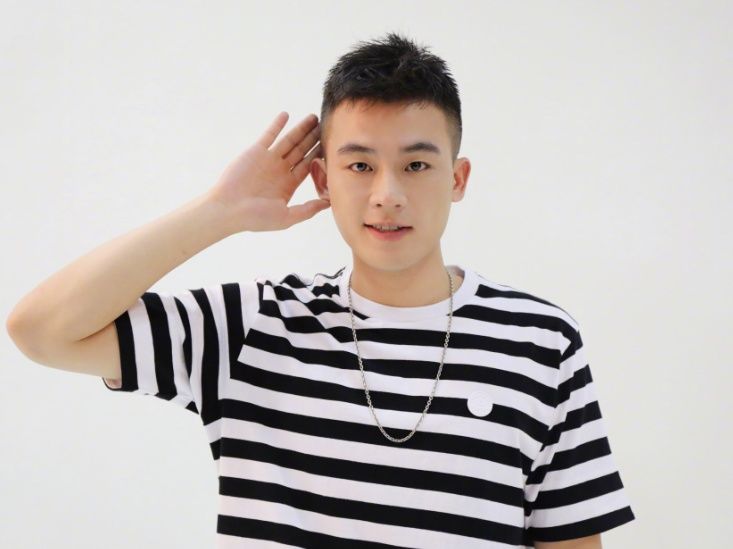 马思纯空降粉丝群回应因出轨才分手传闻:我只想要应得的尊重