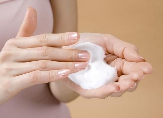 医科女教授偷偷泄密:药店有种便宜乳膏,用了眼袋皱纹都无踪无影