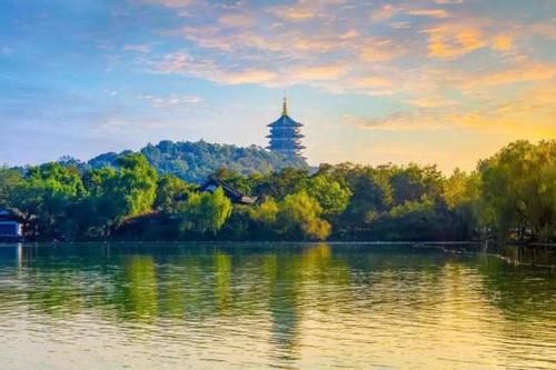 中国最适合“穷游”的一座城市，5A景区免费游，看看是你家乡吗