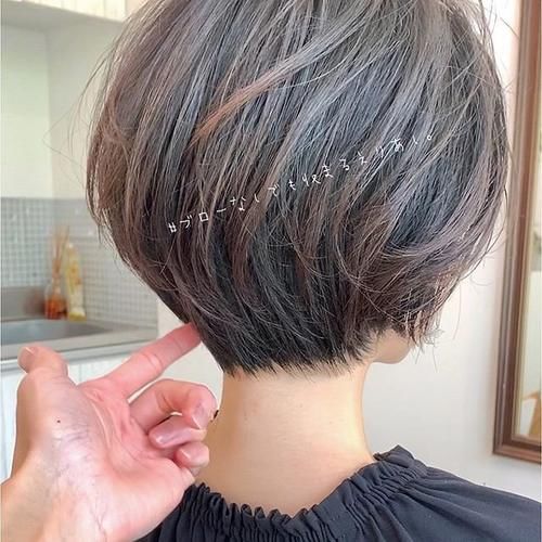  精致@中老年女性发型这样剪，利落时尚显年轻，精致显瘦有气质.