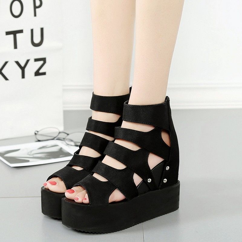 成熟女人最爱的女鞋，舒适清凉，尽显精致玉足女人味十足