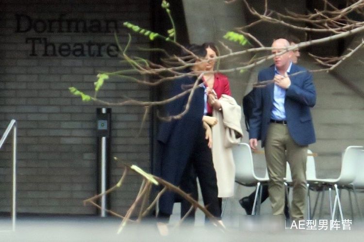 哈里梅根英国皇室梅根