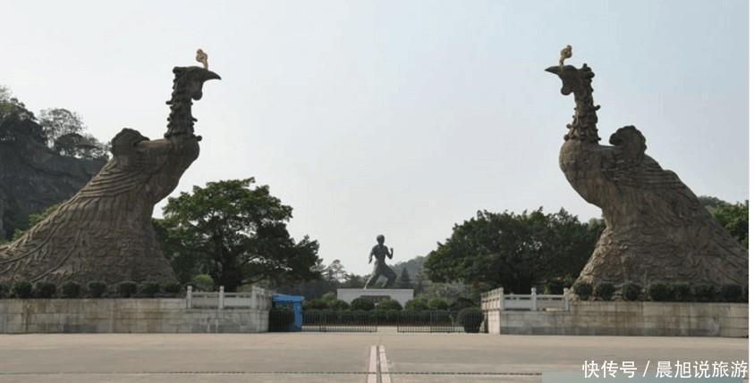 直击李小龙乐园: 占地3000亩投资1.5亿, 其中雕塑令人震撼