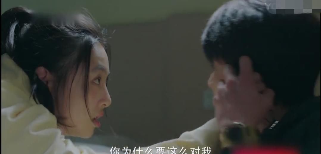  吴倩■《冰糖炖雪梨》两人准备甜蜜接吻，却被吴倩放屁打嗝搅局，笑喷了