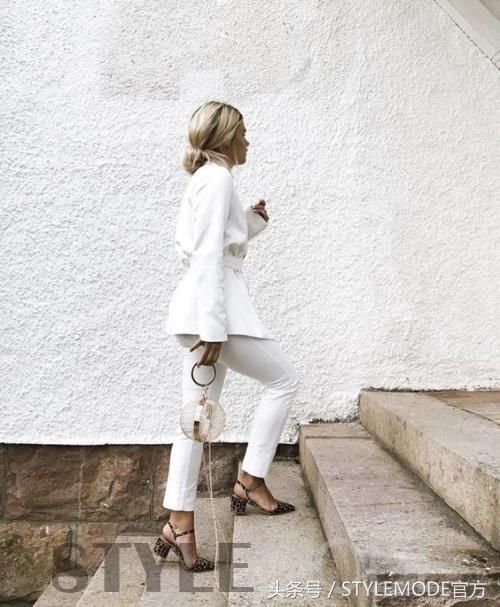 再热的夏天也要用白色STYLE高冷起来！