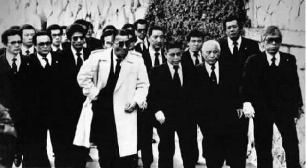 为什么日本有8万多个黑帮成员,治安状况却是全