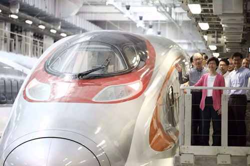 中国最大的高铁站，一年接待1.4亿游客，已和香港接轨天下无敌