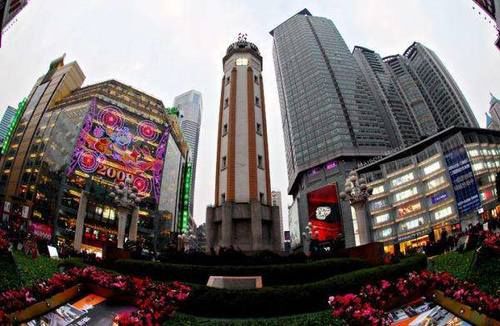 今年国庆最受欢迎的旅游城市，每天人数达100万，因为太宠游客