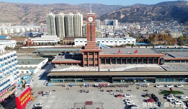 北方丝绸之路五大重镇(一)甘肃天水:麦积山石窟,云崖上的庙会