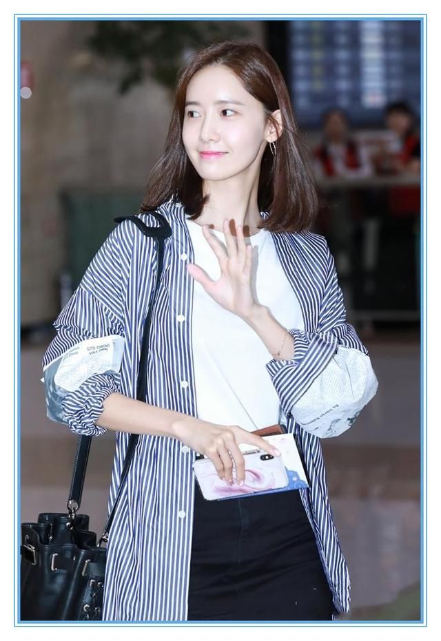 本以为穿包臀裙的林允儿腿已经够细了，但看到李沁，我沉默了！