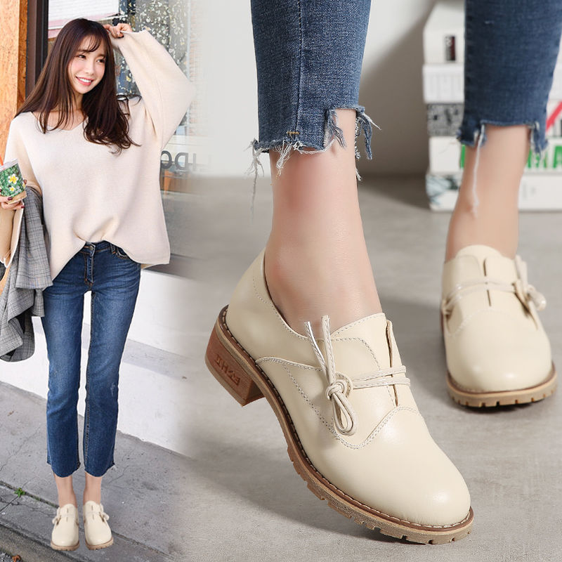 高跟鞋收了吧!国庆出游，新出8款“小皮鞋”，洋气百搭不累脚