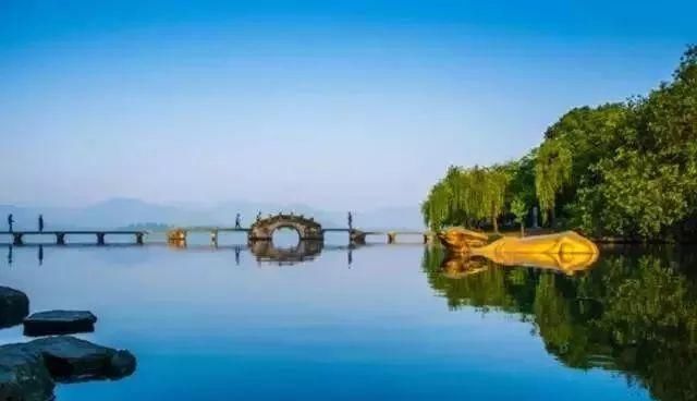 十一长假,看看前方摄影师拍的这些照片,我不厚道地笑了