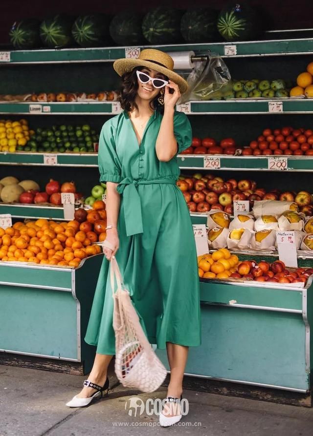 巧穿搭｜这条裙子太魔性，穿上显瘦显高还温柔